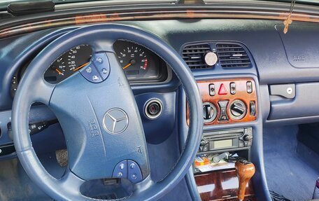 Mercedes-Benz CLK-Класс, 2000 год, 2 000 000 рублей, 24 фотография