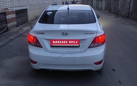 Hyundai Solaris II рестайлинг, 2012 год, 600 000 рублей, 3 фотография
