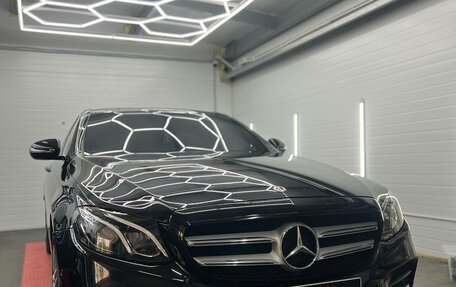 Mercedes-Benz E-Класс, 2019 год, 4 350 000 рублей, 14 фотография