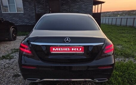 Mercedes-Benz E-Класс, 2019 год, 4 350 000 рублей, 7 фотография