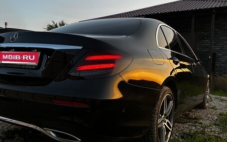 Mercedes-Benz E-Класс, 2019 год, 4 350 000 рублей, 6 фотография