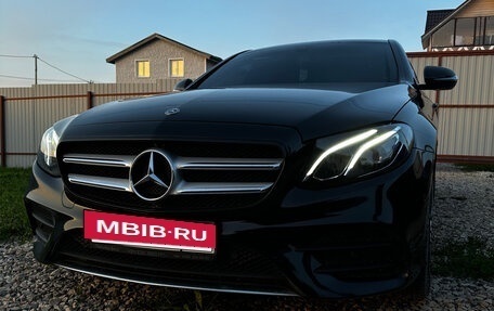 Mercedes-Benz E-Класс, 2019 год, 4 350 000 рублей, 3 фотография