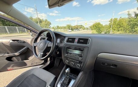 Volkswagen Jetta VI, 2013 год, 900 000 рублей, 6 фотография