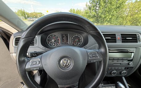 Volkswagen Jetta VI, 2013 год, 900 000 рублей, 7 фотография