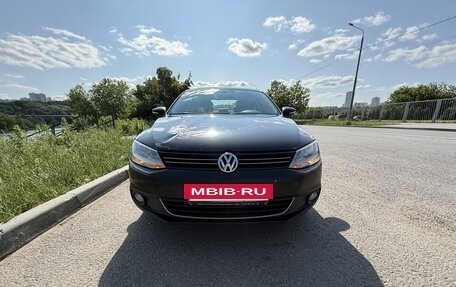 Volkswagen Jetta VI, 2013 год, 900 000 рублей, 12 фотография
