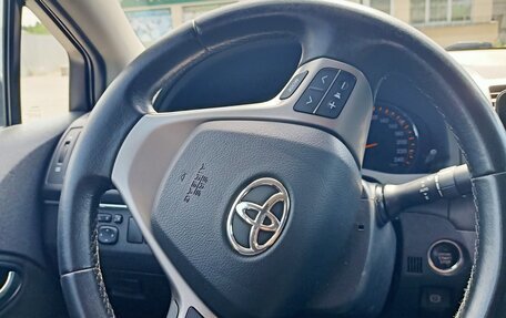Toyota Avensis III рестайлинг, 2010 год, 1 200 000 рублей, 10 фотография