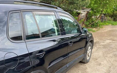 Volkswagen Tiguan I, 2011 год, 950 000 рублей, 3 фотография