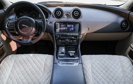 Jaguar XJ IV (X351), 2017 год, 3 500 000 рублей, 28 фотография