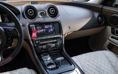 Jaguar XJ IV (X351), 2017 год, 3 500 000 рублей, 34 фотография