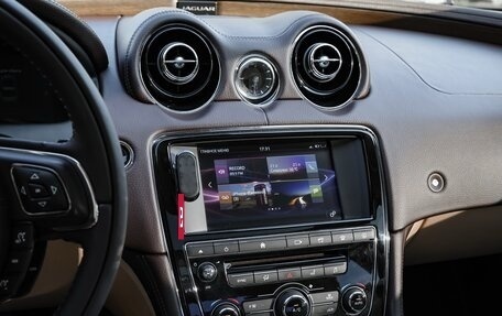 Jaguar XJ IV (X351), 2017 год, 3 500 000 рублей, 35 фотография