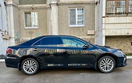 Toyota Camry, 2017 год, 2 445 000 рублей, 3 фотография