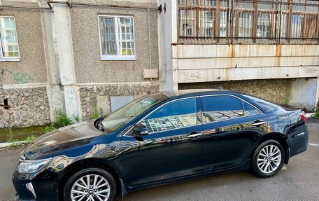 Toyota Camry, 2017 год, 2 445 000 рублей, 10 фотография