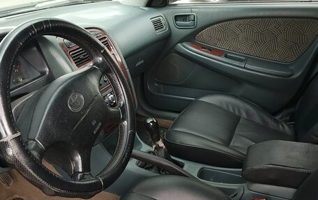 Toyota Avensis III рестайлинг, 1998 год, 280 000 рублей, 8 фотография