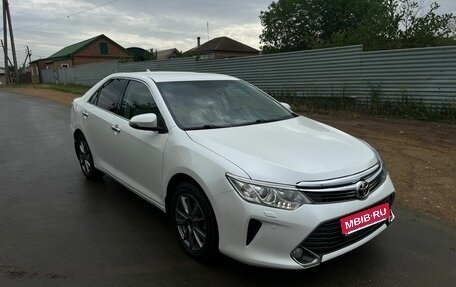 Toyota Camry, 2015 год, 2 000 000 рублей, 2 фотография
