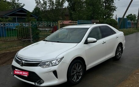 Toyota Camry, 2015 год, 2 000 000 рублей, 3 фотография