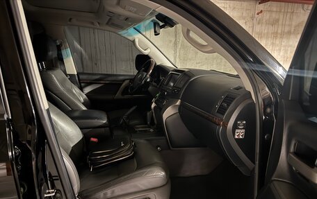Toyota Land Cruiser 200, 2010 год, 2 799 999 рублей, 6 фотография