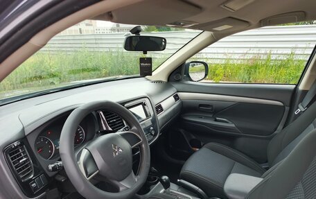 Mitsubishi Outlander III рестайлинг 3, 2016 год, 1 520 000 рублей, 14 фотография