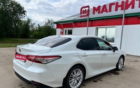 Toyota Camry, 2019 год, 3 300 000 рублей, 2 фотография