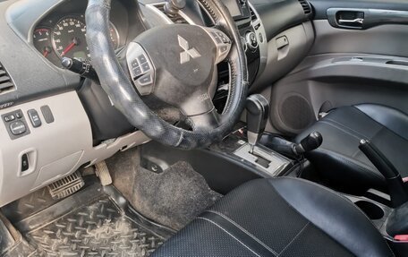 Mitsubishi Pajero Sport II рестайлинг, 2015 год, 1 750 000 рублей, 7 фотография