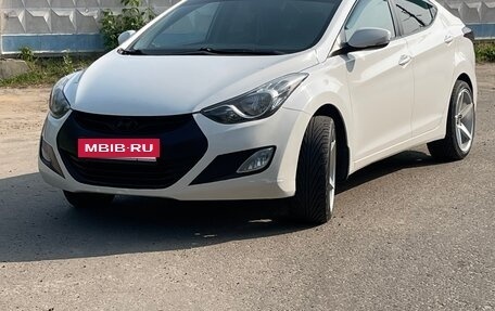 Hyundai Elantra V, 2013 год, 1 230 000 рублей, 3 фотография