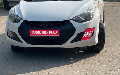 Hyundai Elantra V, 2013 год, 1 230 000 рублей, 2 фотография