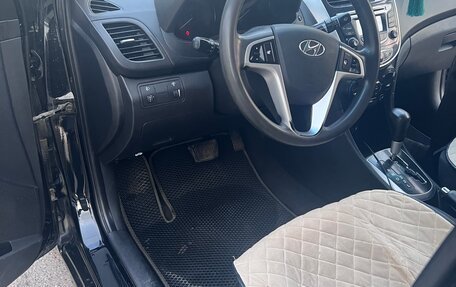 Hyundai Solaris II рестайлинг, 2013 год, 799 999 рублей, 11 фотография