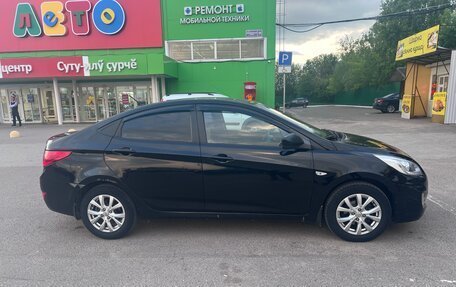 Hyundai Solaris II рестайлинг, 2013 год, 799 999 рублей, 7 фотография