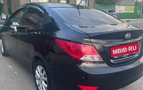 Hyundai Solaris II рестайлинг, 2013 год, 799 999 рублей, 9 фотография