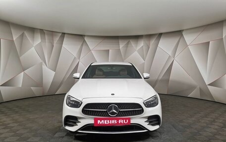 Mercedes-Benz E-Класс, 2021 год, 4 299 000 рублей, 15 фотография