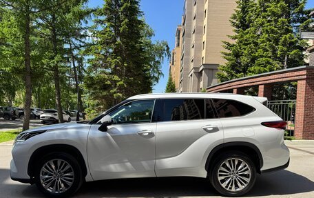 Toyota Highlander, 2025 год, 4 950 000 рублей, 2 фотография