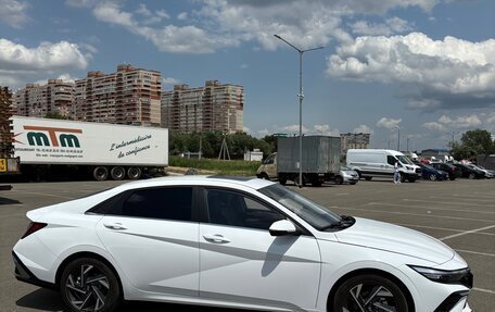 Hyundai Elantra, 2024 год, 2 300 000 рублей, 2 фотография