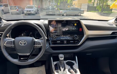 Toyota Highlander, 2025 год, 4 950 000 рублей, 15 фотография