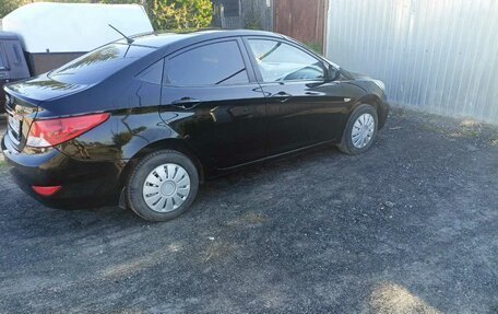 Hyundai Solaris II рестайлинг, 2012 год, 800 000 рублей, 8 фотография