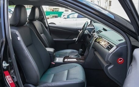 Toyota Camry, 2017 год, 2 500 000 рублей, 8 фотография
