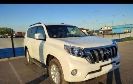 Toyota Land Cruiser Prado 150 рестайлинг 2, 2014 год, 3 650 000 рублей, 2 фотография