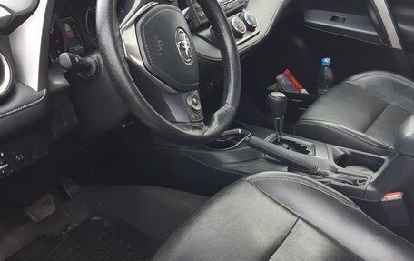 Toyota RAV4, 2016 год, 2 350 000 рублей, 7 фотография