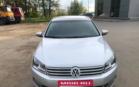 Volkswagen Passat B7, 2011 год, 820 000 рублей, 2 фотография