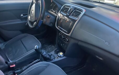 Renault Logan II, 2014 год, 385 000 рублей, 3 фотография
