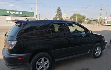Toyota Harrier, 2002 год, 1 300 000 рублей, 2 фотография