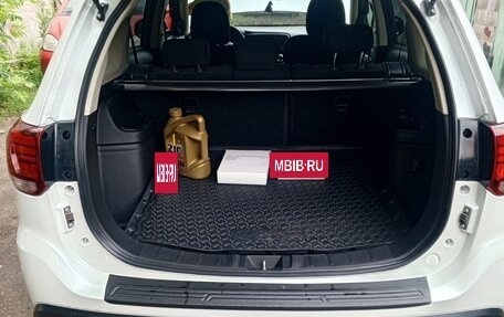 Mitsubishi Outlander III рестайлинг 3, 2021 год, 2 650 000 рублей, 8 фотография