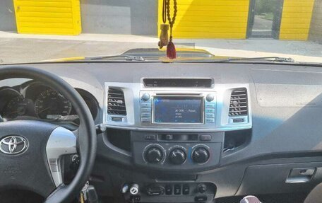 Toyota Hilux VII, 2013 год, 2 320 000 рублей, 9 фотография