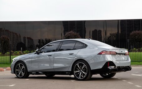 BMW 5 серия, 2024 год, 7 850 000 рублей, 15 фотография