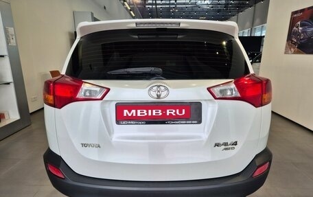 Toyota RAV4, 2015 год, 2 090 000 рублей, 5 фотография
