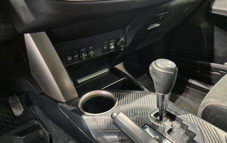 Toyota RAV4, 2015 год, 2 090 000 рублей, 18 фотография