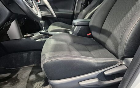 Toyota RAV4, 2015 год, 2 090 000 рублей, 13 фотография