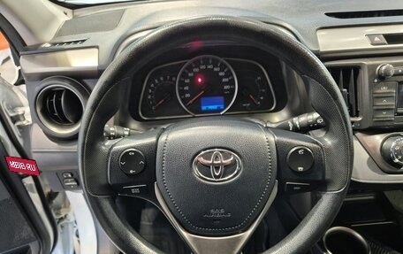 Toyota RAV4, 2015 год, 2 090 000 рублей, 15 фотография
