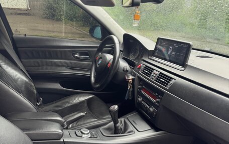 BMW 3 серия, 2005 год, 1 050 000 рублей, 10 фотография