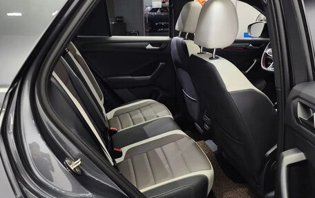 Volkswagen T-Roc I, 2022 год, 1 700 777 рублей, 14 фотография
