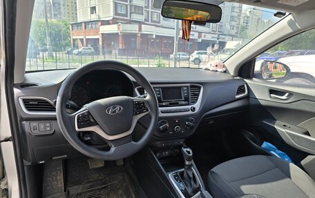Hyundai Solaris II рестайлинг, 2018 год, 1 300 000 рублей, 6 фотография