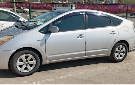 Toyota Prius, 2009 год, 800 000 рублей, 4 фотография